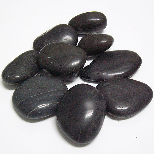 High Polished Black Pebbles 3-5cm - www.Greenie.ae Buy online Best and Healthy Plants and quality products guarantee in Dubai Plants Shop in Dubai Abu Dhabi all over UAE Plants near me Fresh Plants in Dubai where to buy plants in UAE - Greenie.ae
